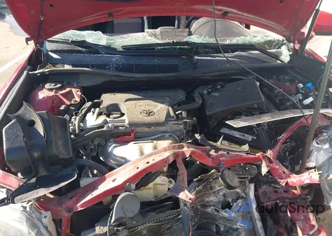 2014 Toyota Camry Se z USA, uszkodzony, nr VIN 4T1BF1FK2EU744913